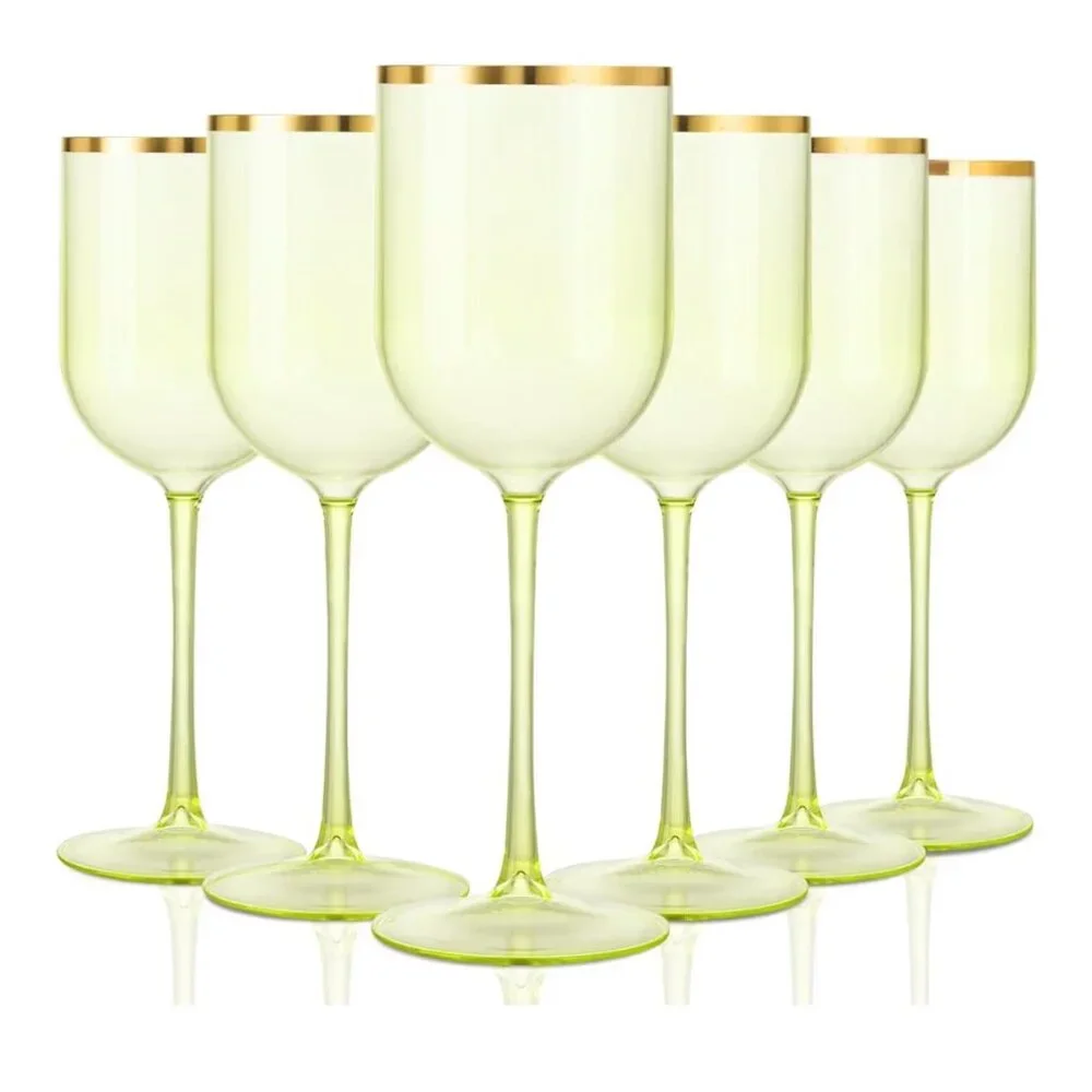 PLASTIC WINE GLASSES